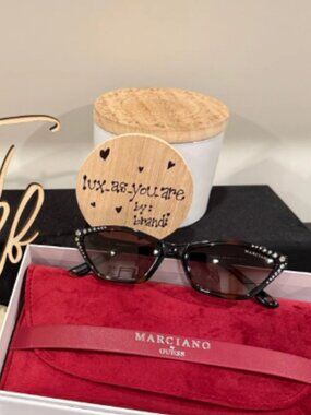 SMA001. Marciano Sunglasses, Cat-Eye, Brown Tortoise w/Stones